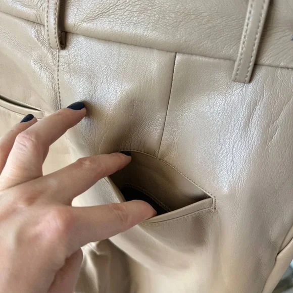 Wilfred Faux Leather High-Waisted Shorts – Taupe Beige – Size 00 (Never Worn) - Picture 7 of 9